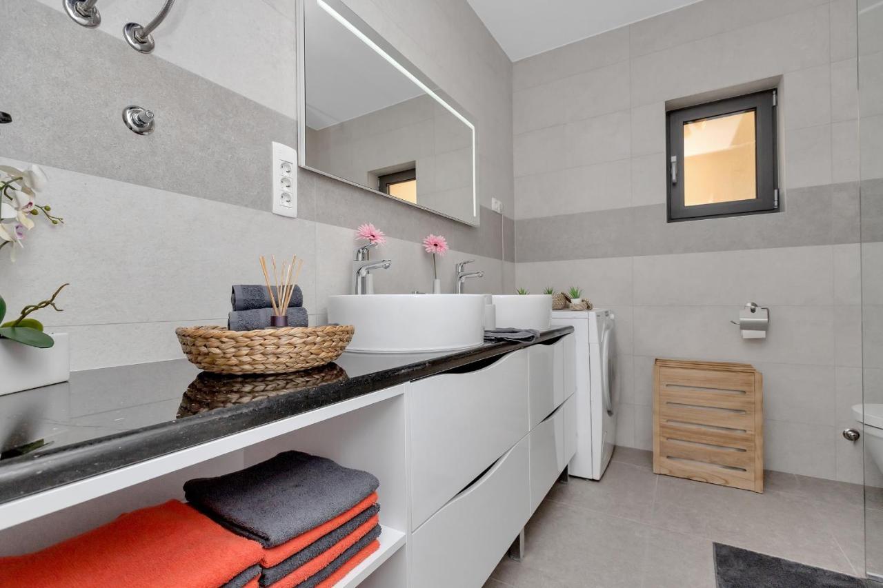 Luxury Apartment Sidro With Free Beach Parking Makarská Exteriér fotografie